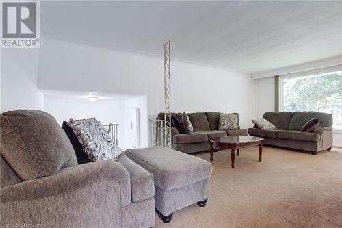 47 Jasmine Street, Hamilton, ON - Indoor Photo Showing Living Room