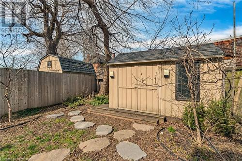 17 Avalon Place, Hamilton, ON - Outdoor