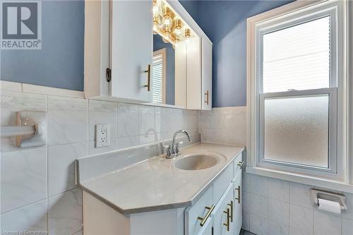 167 William Street, Brantford, ON - Indoor Photo Showing Bathroom