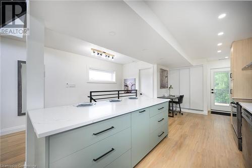 198 Dundurn Street S, Hamilton, ON - Indoor Photo Showing Kitchen