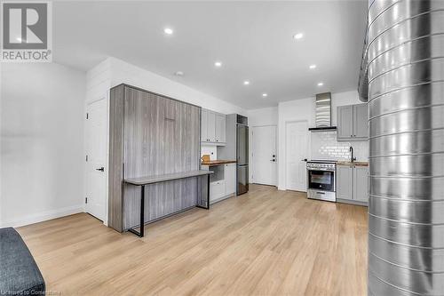 198 Dundurn Street S, Hamilton, ON - Indoor Photo Showing Kitchen