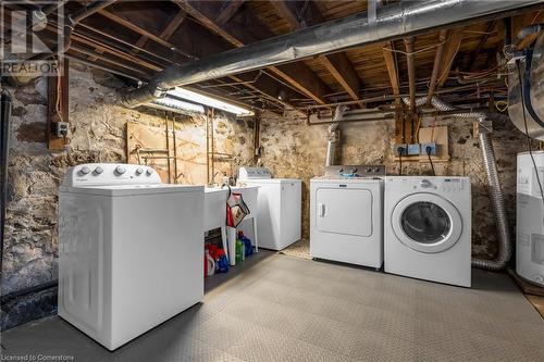 27 Mountain Street, Grimsby, ON - Indoor Photo Showing Laundry Room