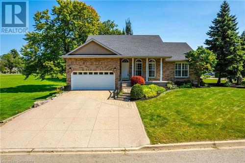 1 Meadowlea Court, Caledonia, ON - Outdoor With Deck Patio Veranda With Facade