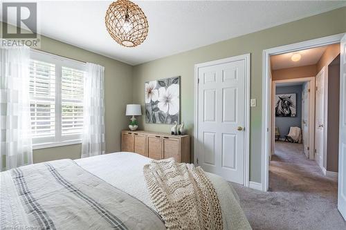 1 Meadowlea Court, Caledonia, ON - Indoor Photo Showing Bedroom