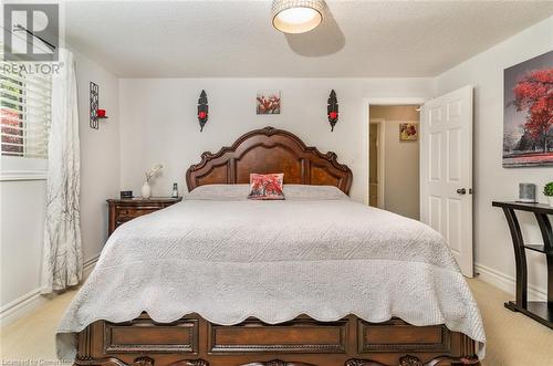 Lower level primary bedroom - 91 Hedge Lawn Drive, Grimsby, ON - Indoor Photo Showing Bedroom