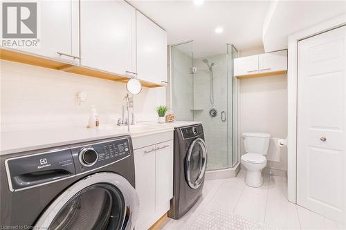 3 pcs bathroom and laundry - 91 Hedge Lawn Drive, Grimsby, ON - Indoor Photo Showing Laundry Room