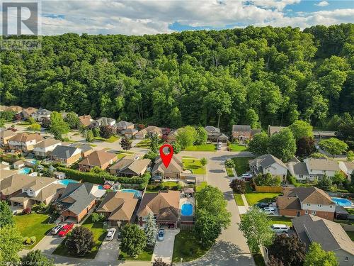 Escarpment views, close to trails - 91 Hedge Lawn Drive, Grimsby, ON - Outdoor With View