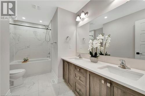 117 Freedom Crescent, Hamilton, ON - Indoor Photo Showing Bathroom