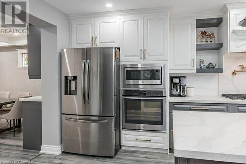 88 Graham Avenue S, Hamilton, ON - Indoor Photo Showing Kitchen