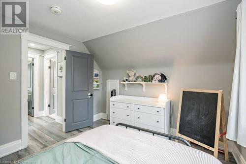 88 Graham Avenue S, Hamilton, ON - Indoor Photo Showing Bedroom