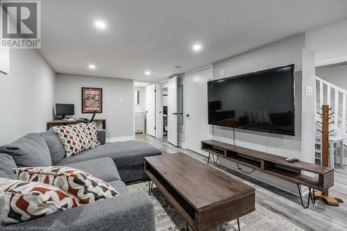 88 Graham Avenue S, Hamilton, ON - Indoor Photo Showing Living Room