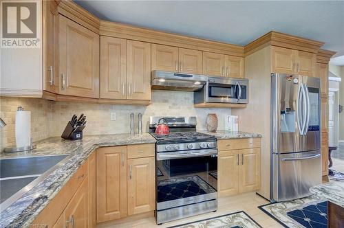 96 Lakeside Drive, Grimsby, ON - Indoor Photo Showing Kitchen With Double Sink