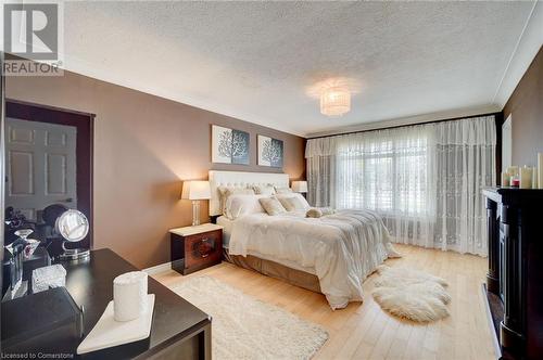 96 Lakeside Drive, Grimsby, ON - Indoor Photo Showing Bedroom