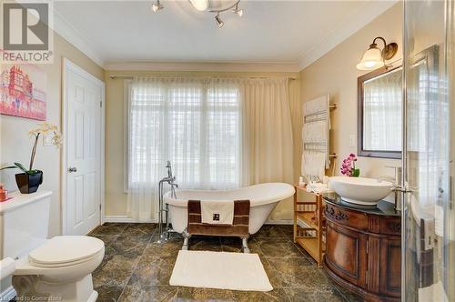 96 Lakeside Drive, Grimsby, ON - Indoor Photo Showing Bathroom