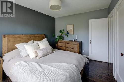 125 East 23Rd Street, Hamilton, ON - Indoor Photo Showing Bedroom