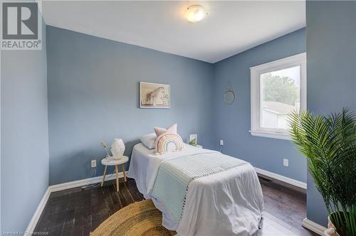 125 East 23Rd Street, Hamilton, ON - Indoor Photo Showing Bedroom