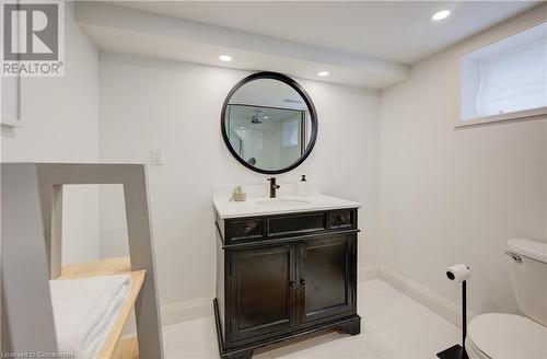 125 East 23Rd Street, Hamilton, ON - Indoor Photo Showing Bathroom