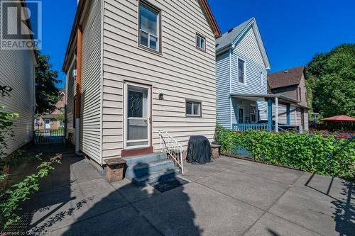 22 Niagara Street, Hamilton, ON - Outdoor