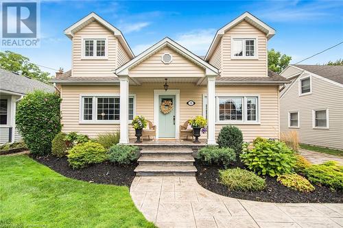 10 Rosslyn Avenue, Grimsby, ON - Outdoor With Facade