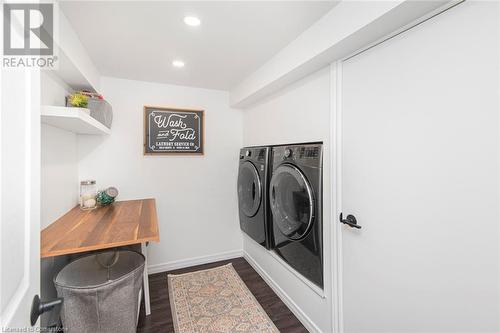 10 Rosslyn Avenue, Grimsby, ON - Indoor Photo Showing Laundry Room