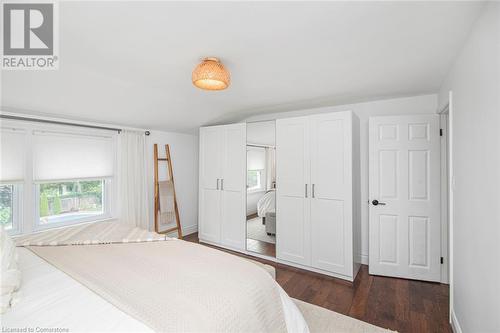 10 Rosslyn Avenue, Grimsby, ON - Indoor Photo Showing Bedroom