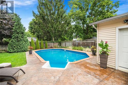 10 Rosslyn Avenue, Grimsby, ON - Outdoor With In Ground Pool With Backyard