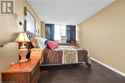 2301 Derry Road W Unit# 1005, Mississauga, ON - Indoor Photo Showing Bedroom