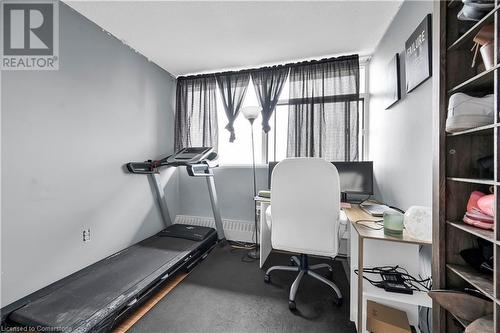 2301 Derry Road W Unit# 1005, Mississauga, ON - Indoor Photo Showing Gym Room