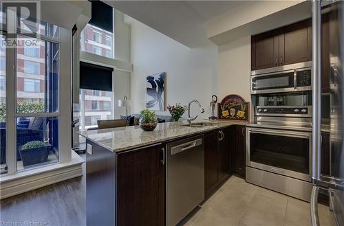 1940 Ironstone Drive Unit# 304, Burlington, ON - Indoor Photo Showing Kitchen