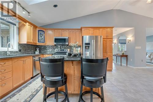 22 Hepburn Crescent, Hamilton, ON - Indoor Photo Showing Kitchen