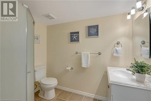 22 Hepburn Crescent, Hamilton, ON - Indoor Photo Showing Bathroom