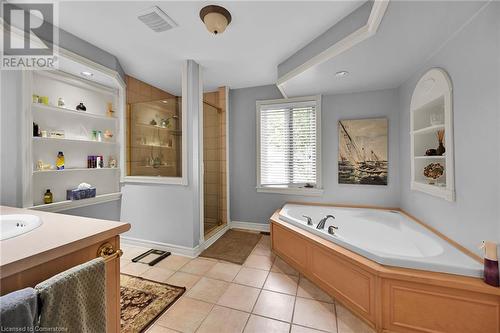 78 Valleyview Drive, Ancaster, ON - Indoor Photo Showing Bathroom