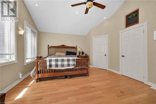 78 Valleyview Drive, Ancaster, ON - Indoor Photo Showing Bedroom