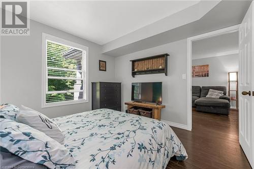 2040 Cleaver Avenue Unit# 321, Burlington, ON - Indoor Photo Showing Bedroom