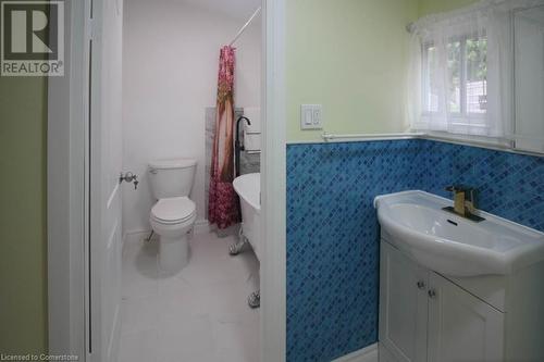 4472 Second Avenue, Niagara Falls, ON - Indoor Photo Showing Bathroom