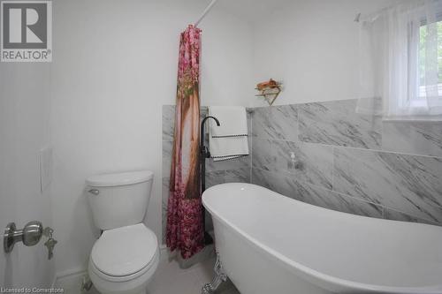 4472 Second Avenue, Niagara Falls, ON - Indoor Photo Showing Bathroom