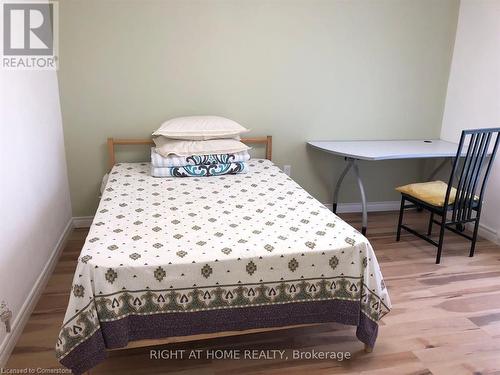 4472 Second Avenue, Niagara Falls, ON - Indoor Photo Showing Bedroom