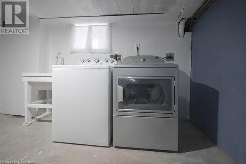 4472 Second Avenue, Niagara Falls, ON - Indoor Photo Showing Laundry Room