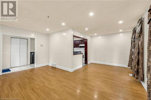 146 Berkindale Drive, Hamilton, ON - Indoor Photo Showing Other Room