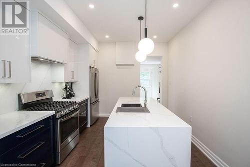 77 William Street, Hamilton, ON - Indoor Photo Showing Kitchen With Upgraded Kitchen