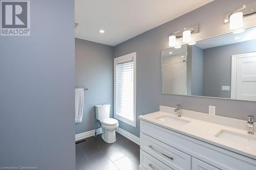 77 William Street, Hamilton, ON - Indoor Photo Showing Bathroom