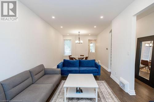 77 William Street, Hamilton, ON - Indoor Photo Showing Living Room