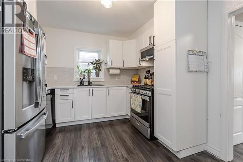 104 Rosedale Avenue, Hamilton, ON - Indoor Photo Showing Kitchen With Stainless Steel Kitchen With Upgraded Kitchen