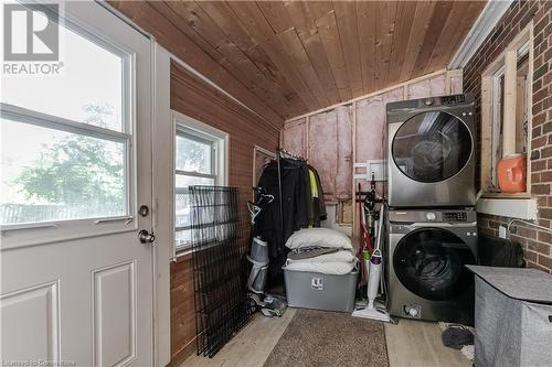 104 Rosedale Avenue, Hamilton, ON - Indoor Photo Showing Laundry Room