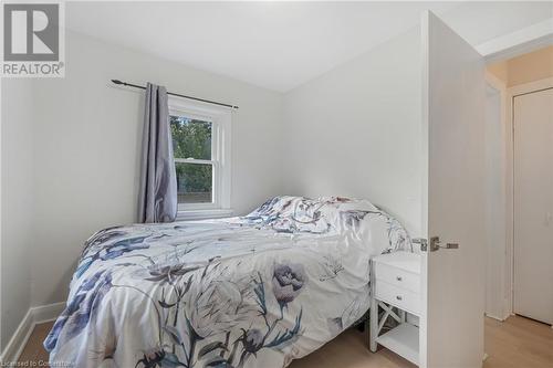 15 James Avenue, Brantford, ON - Indoor Photo Showing Bedroom