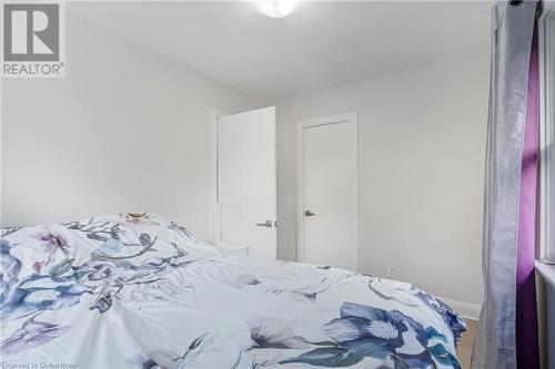 15 James Avenue, Brantford, ON - Indoor Photo Showing Bedroom