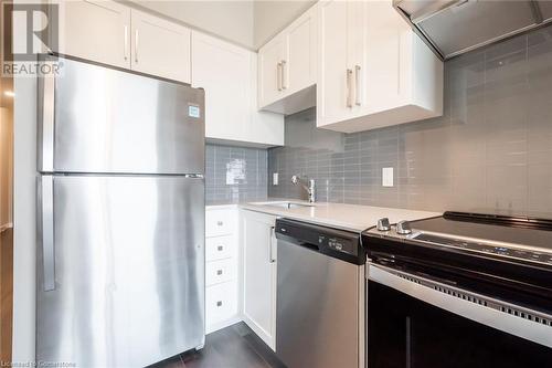 15 Queen Street S Unit# 1503, Hamilton, ON - Indoor Photo Showing Kitchen With Upgraded Kitchen