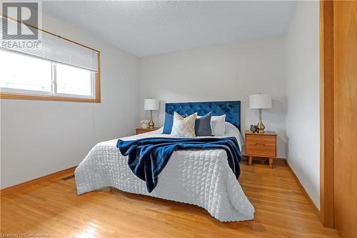 41 Elora Drive, Hamilton, ON - Indoor Photo Showing Bedroom