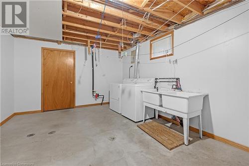 41 Elora Drive, Hamilton, ON - Indoor Photo Showing Laundry Room