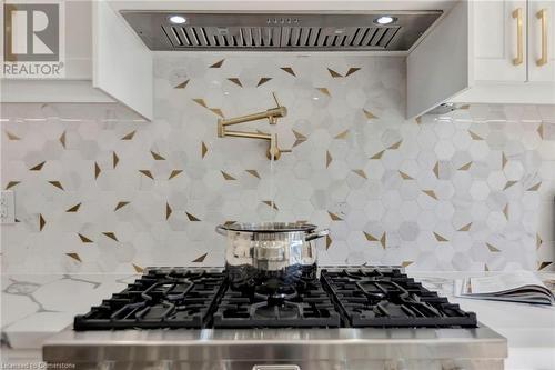 79 Trenholme Crescent, Hamilton, ON - Indoor Photo Showing Kitchen